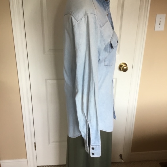 Levi’s Red Tab Denim Shirt - Picture 4 of 8